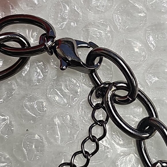 NWT GUESS Logo paved Heart pendant gunmetal 16" link necklace adjustable length - Picture 4 of 7